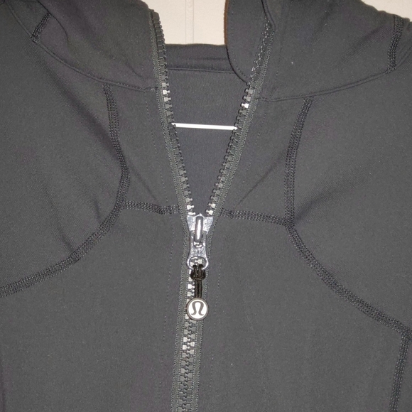 Lululemon sweater - lightweight - Picture 2 of 5